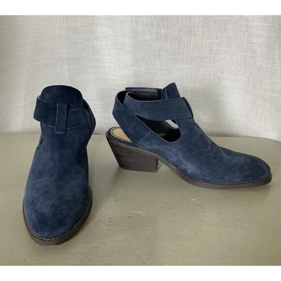Splendid Suede Booties 7.5 US Carmelo Ankle Wrap Almond Toe Hook & Loop Blue EUC - Picture 1 of 9